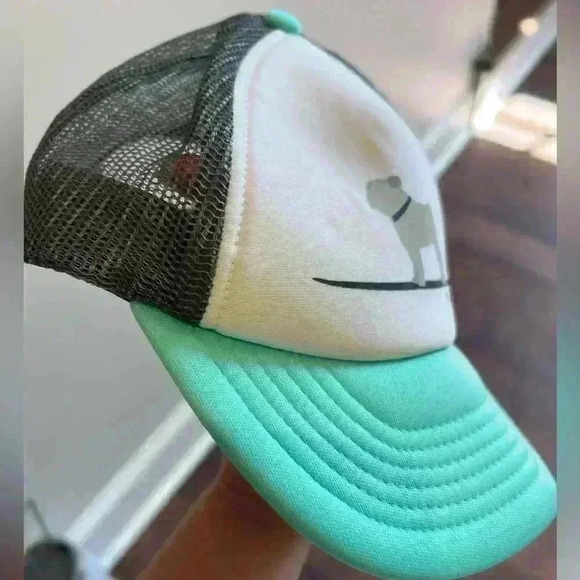 Free Fly Youth Truckers Cap- Bulldog on Surfboard - Picture 3 of 5